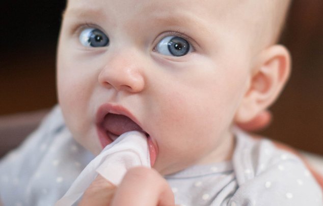 nettoyage des gencives, poussée dentaire